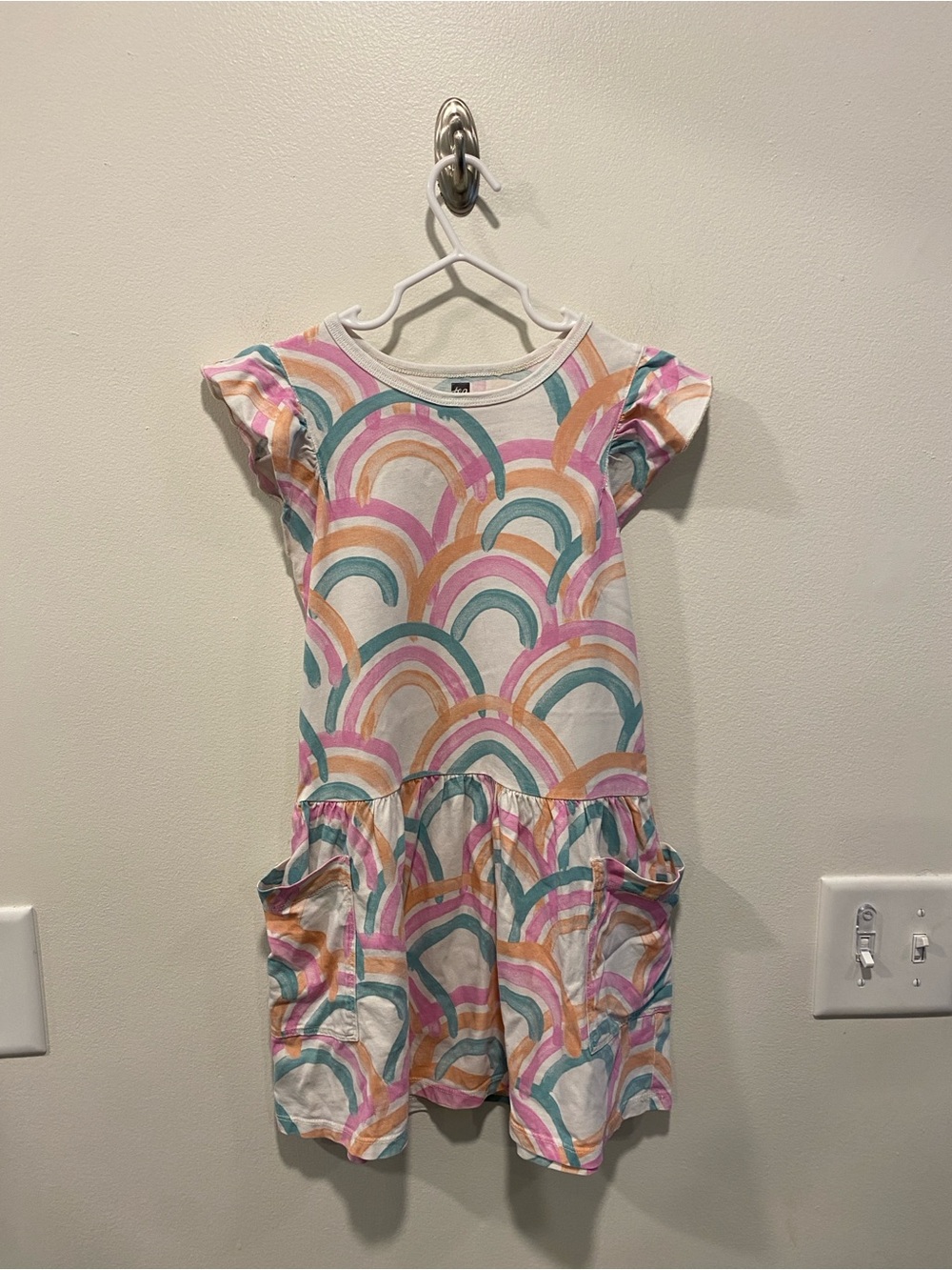 Tea collection short sleeve rainbow dress in girls size 6